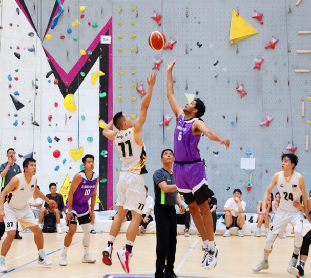 滕哈格：曼联球员难适应我的强硬作风，曾与多名球星发生冲突